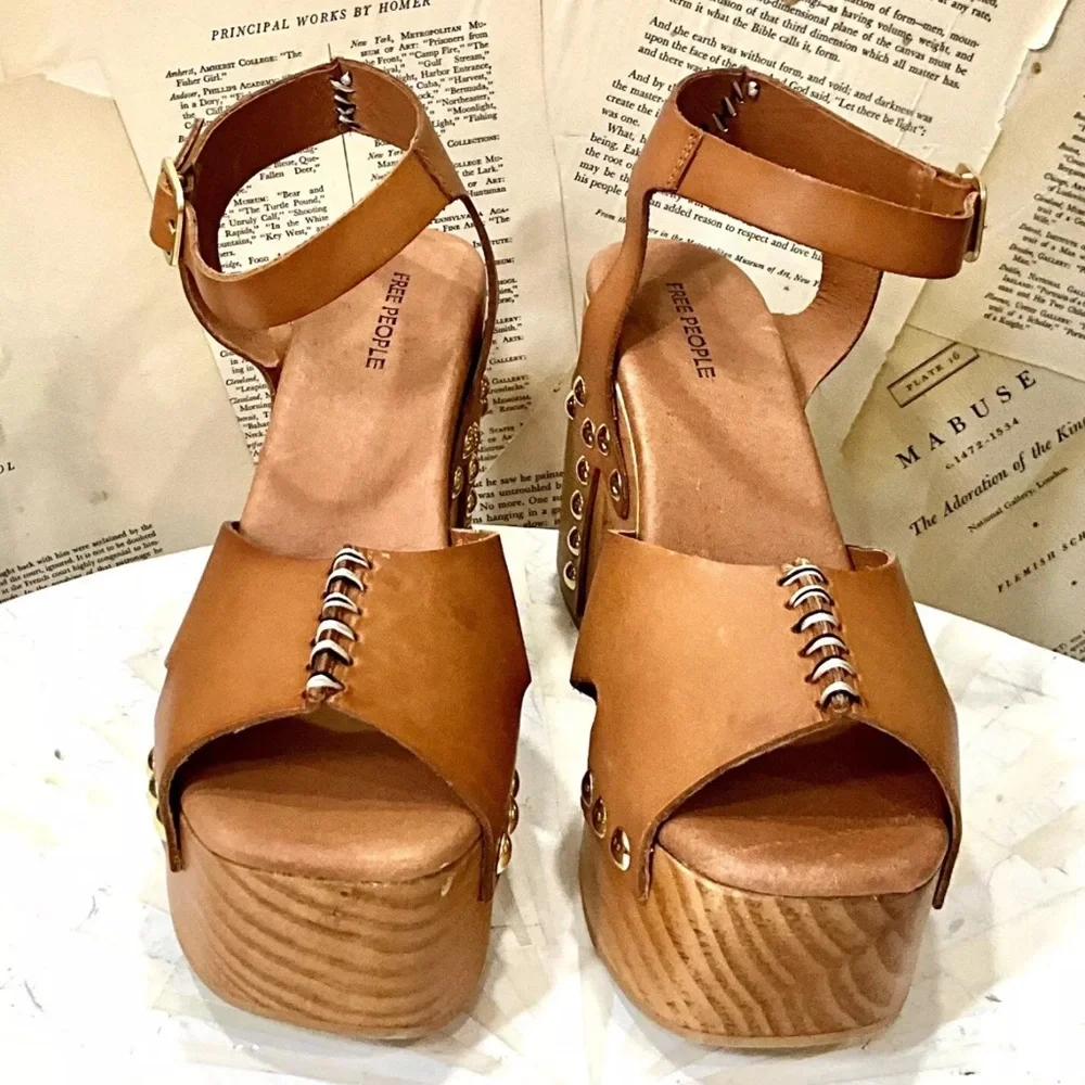 Free People Cecily Clogs Ankle Strap Platform Tan Leather Brass Studded - Picture 6 of 8